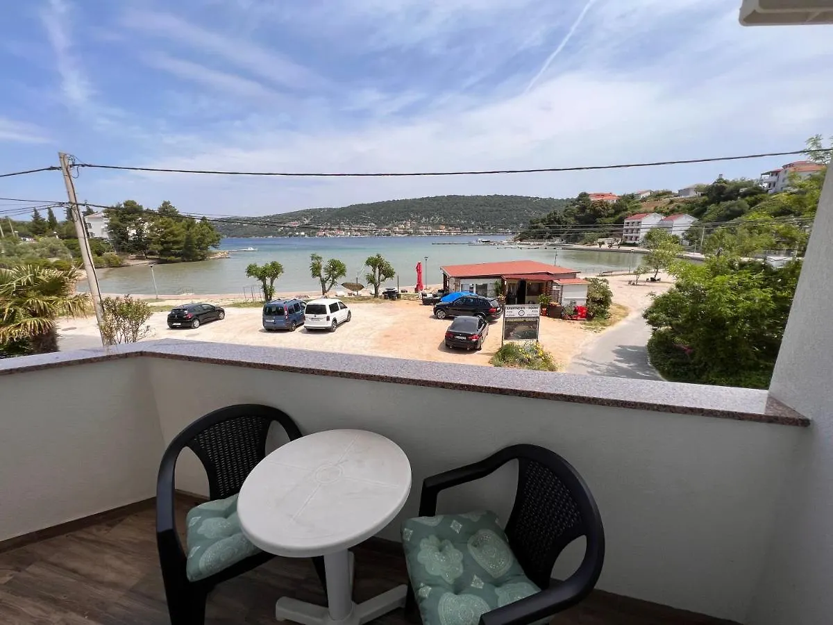 Apartmani Premijer-Rab Supetarska Draga 0*,  Croatia